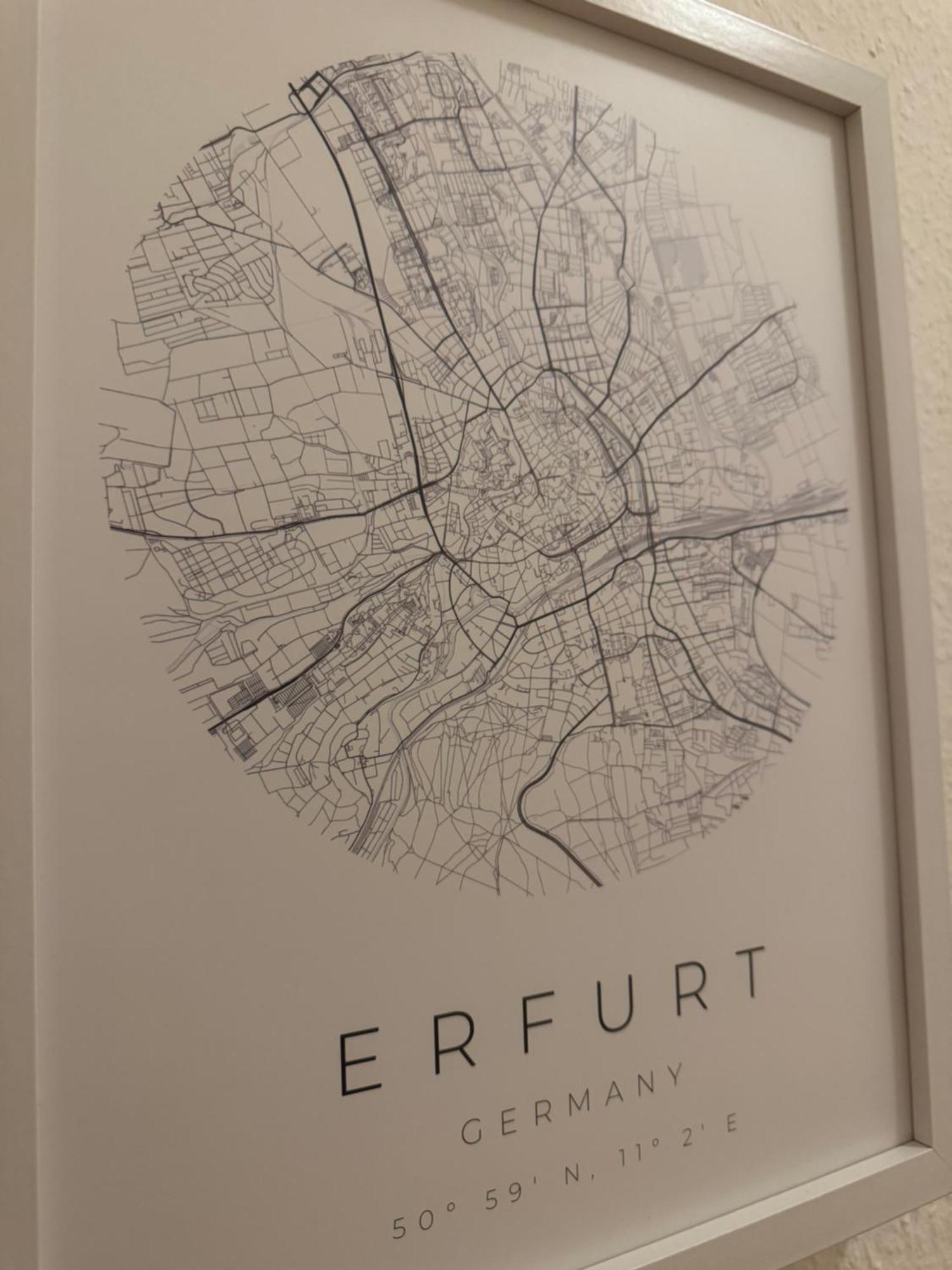 Ferienwohnung Schildblick Modernes Apartment Direkt In Der Altstadt Von Erfurt Nahe Der Kraemerbruecke - Beste Innenstadtlage 외부 사진